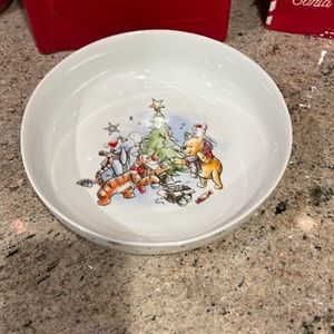 Winnie the Pooh and Friends Christmas Pasta Bowl